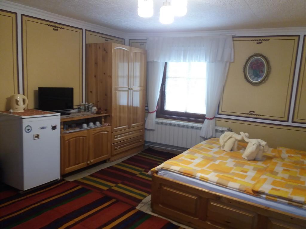 Guest House Bashtina Striaha Koprivstica Kültér fotó