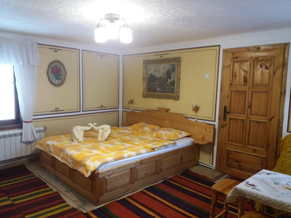 Guest House Bashtina Striaha Koprivstica Kültér fotó